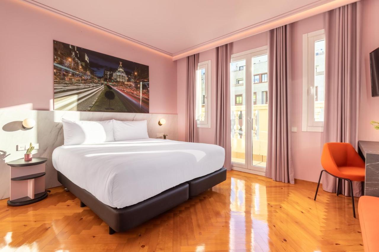 Ikonik Gran Via Hotel Madrid Bagian luar foto