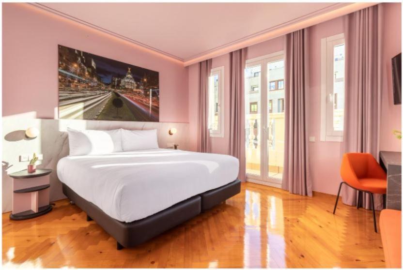 Ikonik Gran Via Hotel Madrid Bagian luar foto